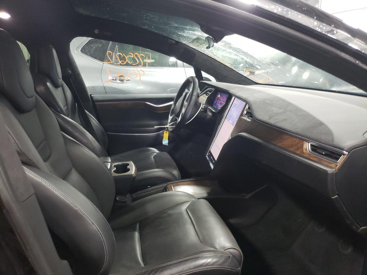Photo 5 from auction – 2016 TESLA MODEL X with VIN 5YJXCBE28GF032024