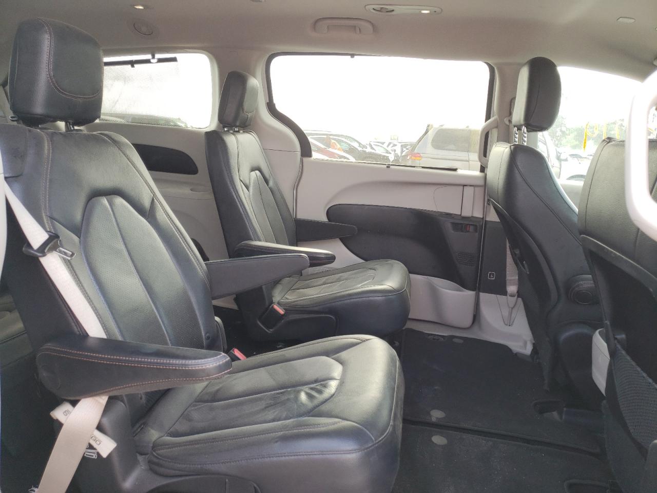 Photo 6 from auction – 2019 CHRYSLER PACIFICA T with VIN 2C4RC1BG9KR625200