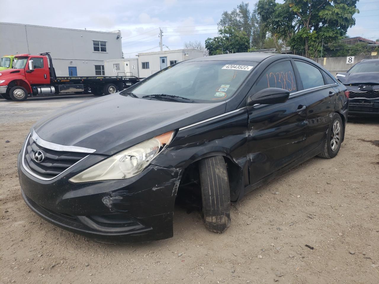 Photo 2 from auction – 2013 HYUNDAI SONATA GLS with VIN 5NPEB4AC2DH504395