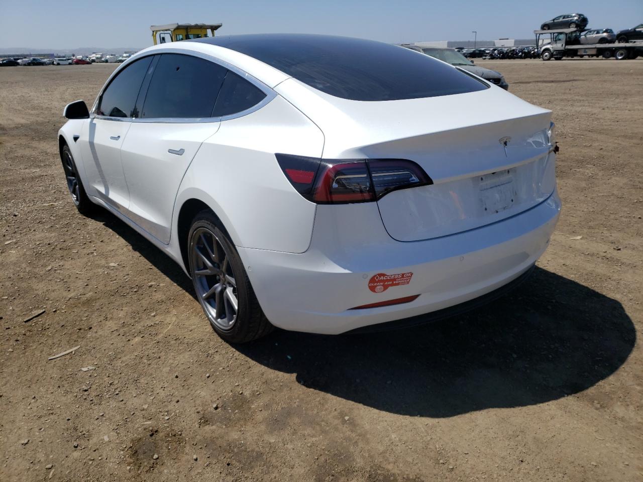 Photo 3 from auction – 2018 TESLA MODEL 3 with VIN 5YJ3E1EA8JF059161