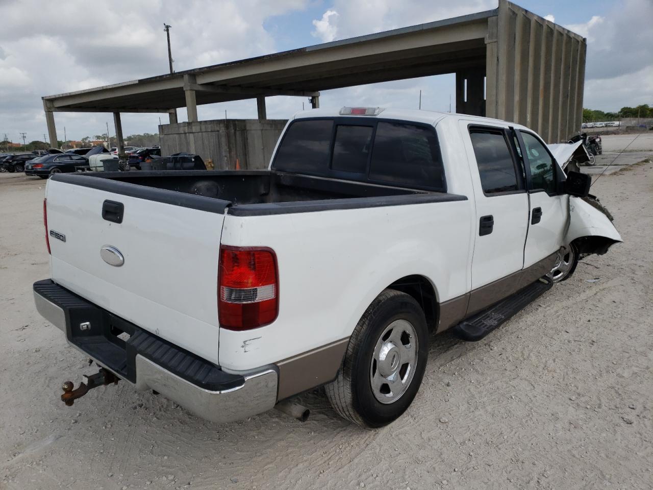Photo 4 from auction – 2006 FORD F150 SUPER with VIN 1FTPW12V66FA66439