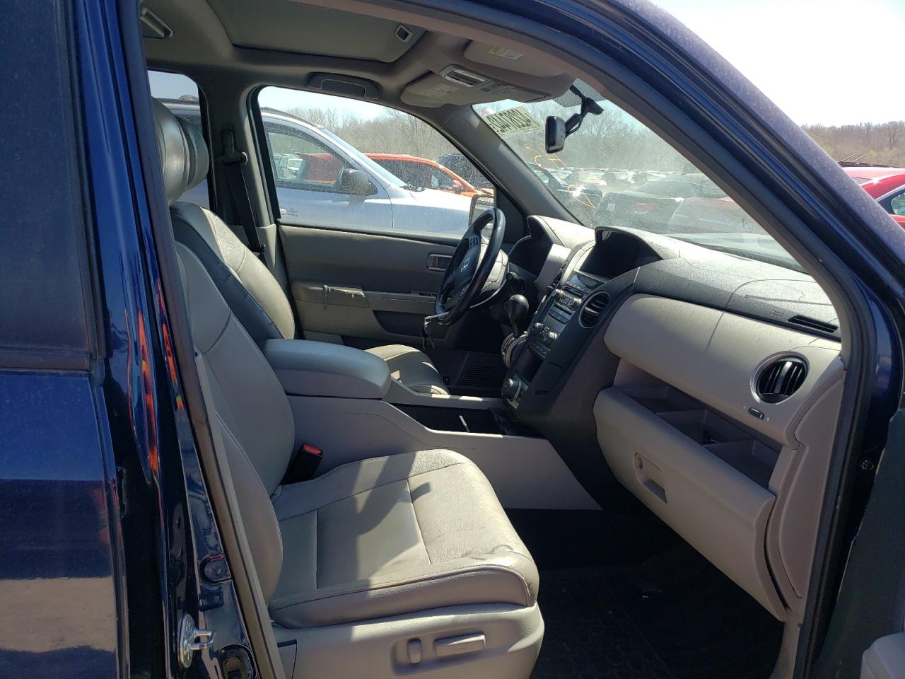 Photo 5 from auction – 2013 HONDA PILOT EXL with VIN 5FNYF4H62DB052593