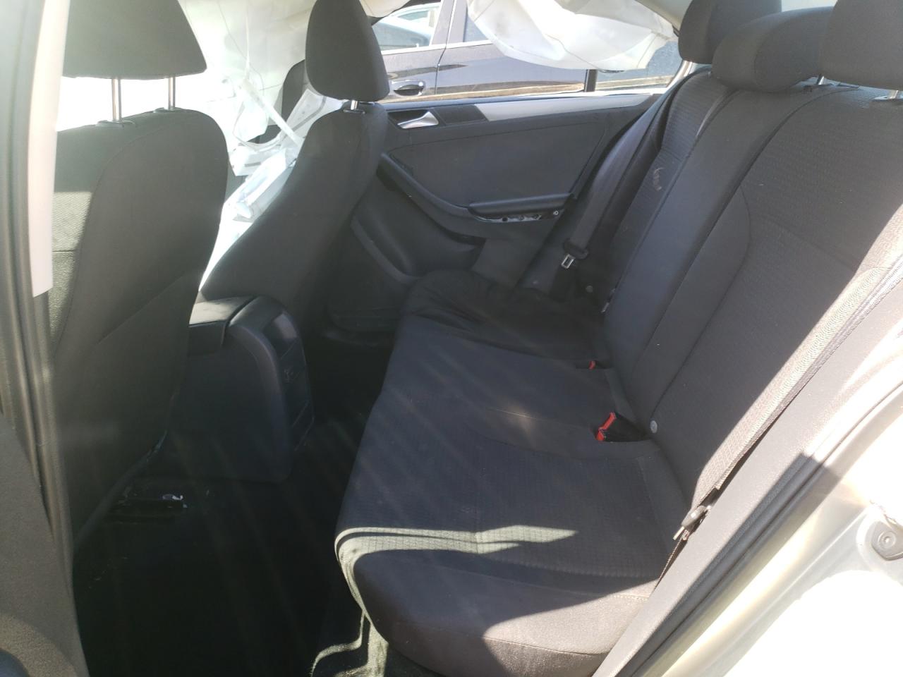 Photo 6 from auction – 2016 VOLKSWAGEN JETTA SE with VIN 3VWD67AJ2GM310848