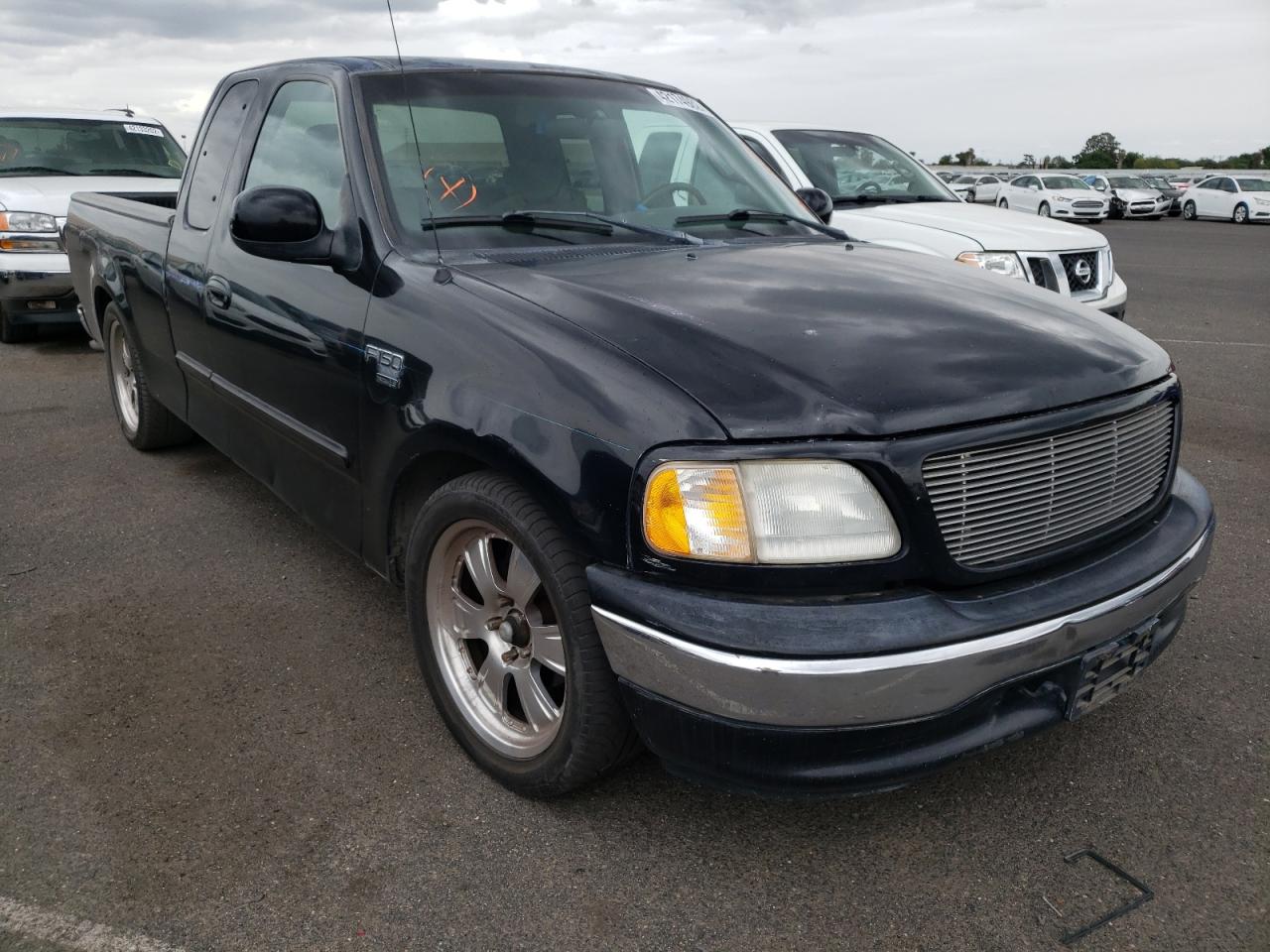 FORD F150 2001 with VIN 1FTRX17LX1NB09305 - Photo from auction