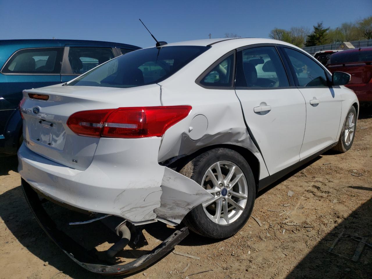 Photo 9 from auction – 2017 FORD FOCUS SE with VIN 1FADP3F27HL219514