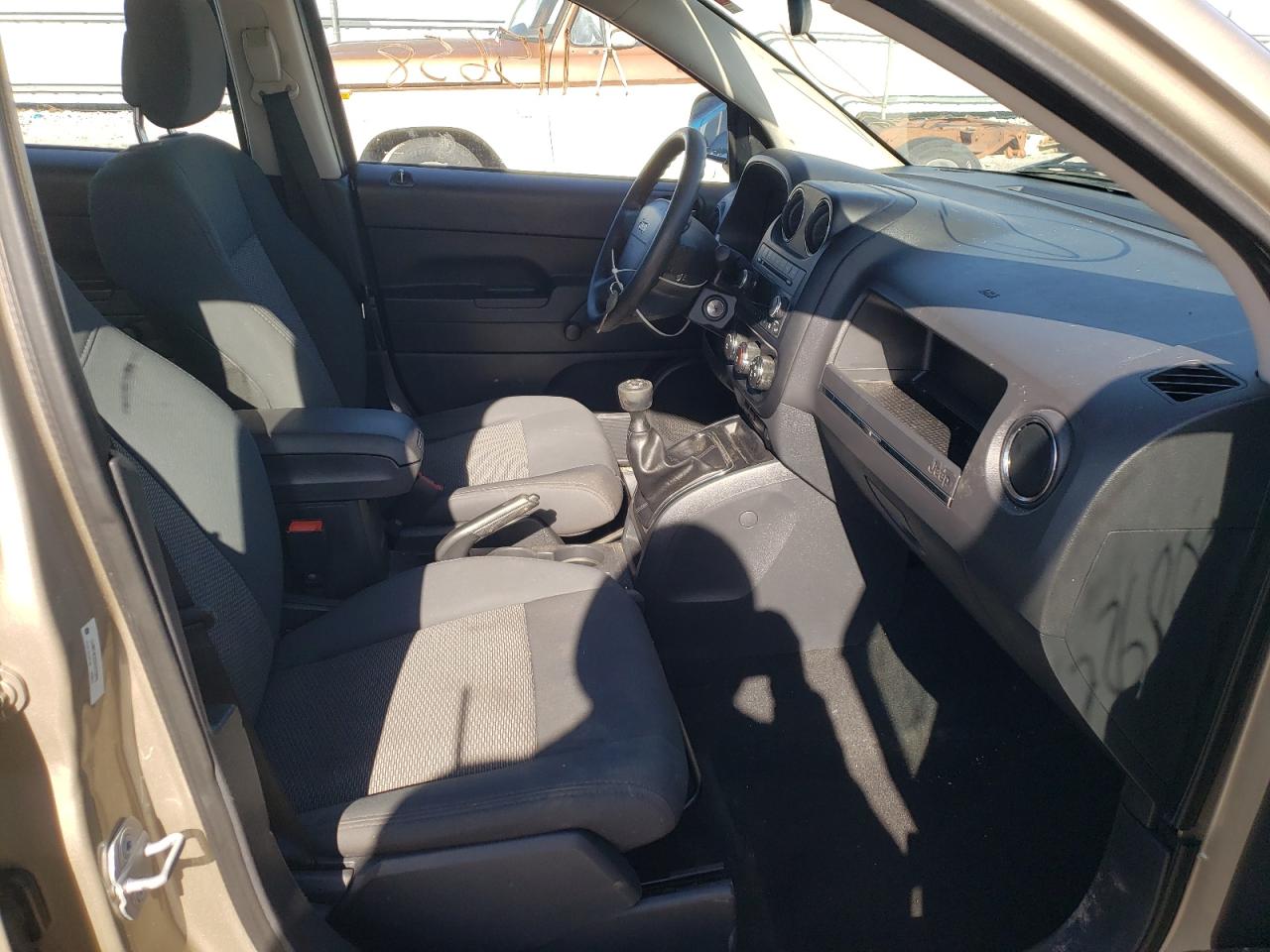 Photo 5 from auction – 2010 JEEP COMPASS SP with VIN 1J4NT4FA2AD515090