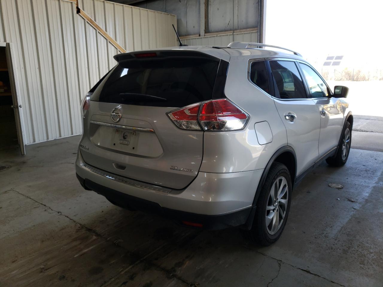Photo 4 from auction – 2015 NISSAN ROGUE S with VIN 5N1AT2MV3FC913111
