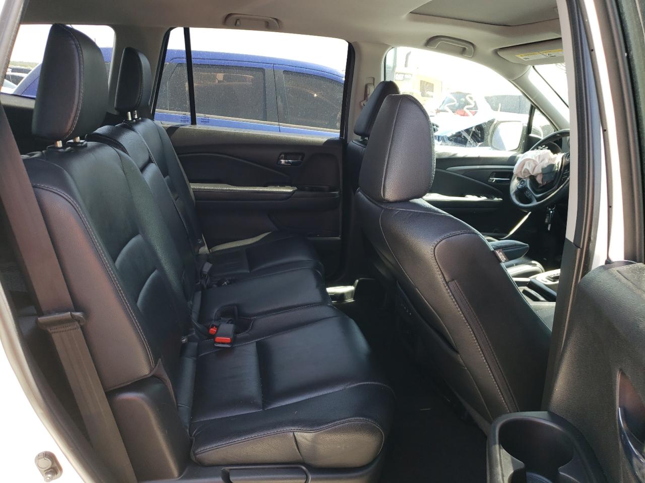 Photo 6 from auction – 2017 HONDA PILOT EXL with VIN 5FNYF5H50HB034757
