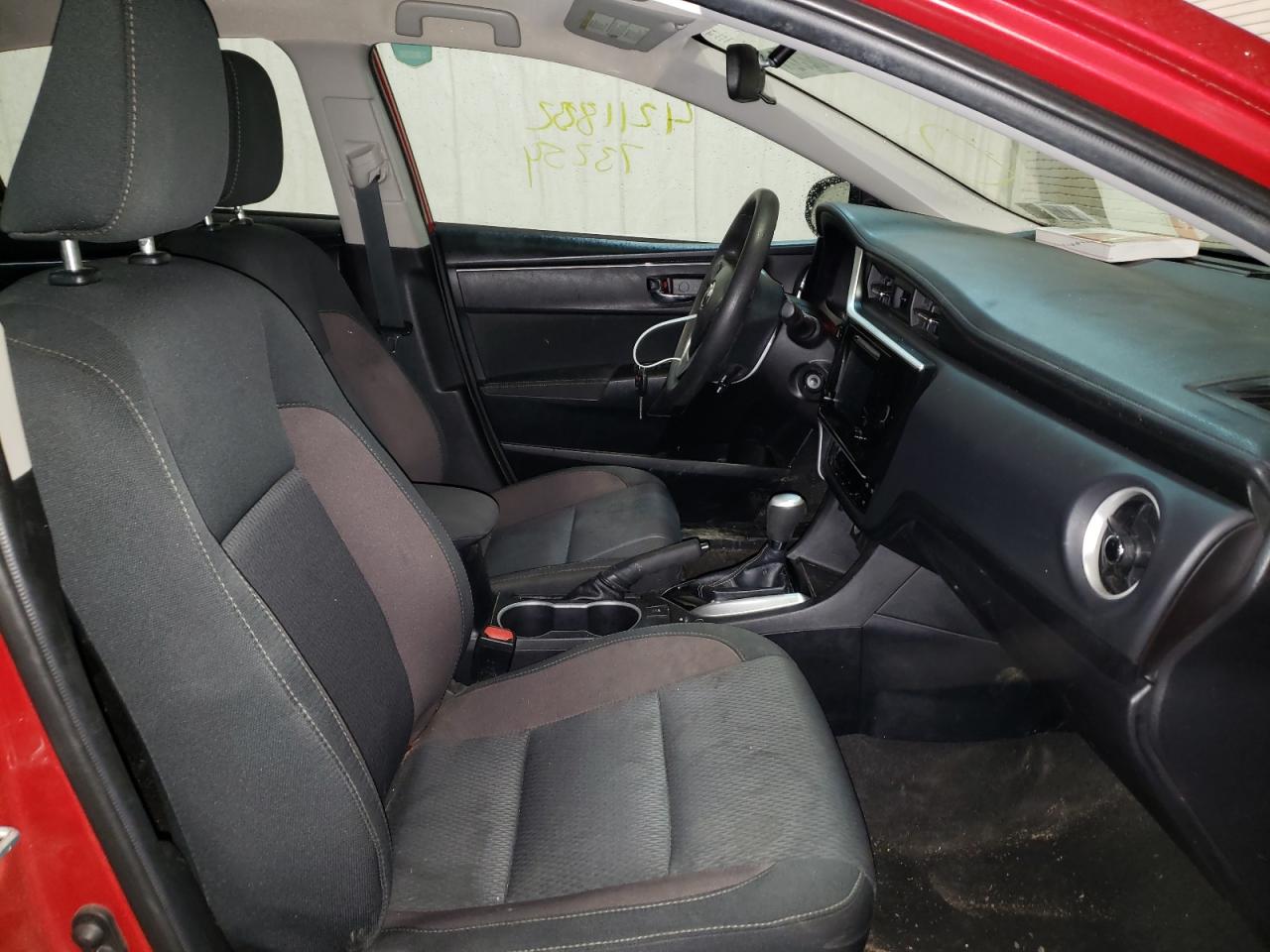 Photo 5 from auction – 2019 TOYOTA COROLLA L with VIN 2T1BURHE6KC148275