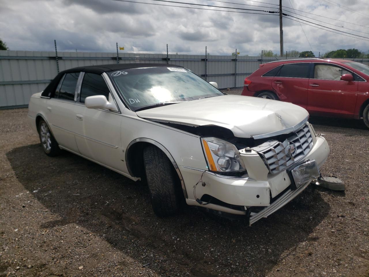 CADILLAC DTS 2008 with VIN 1G6KD57Y88U157482 - Photo from auction
