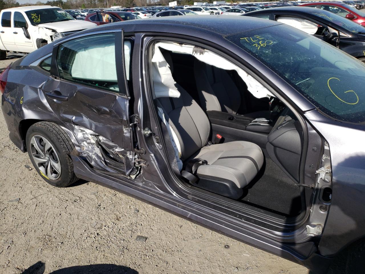 Photo 9 from auction – 2019 HONDA CIVIC LX with VIN 2HGFC2F60KH598941