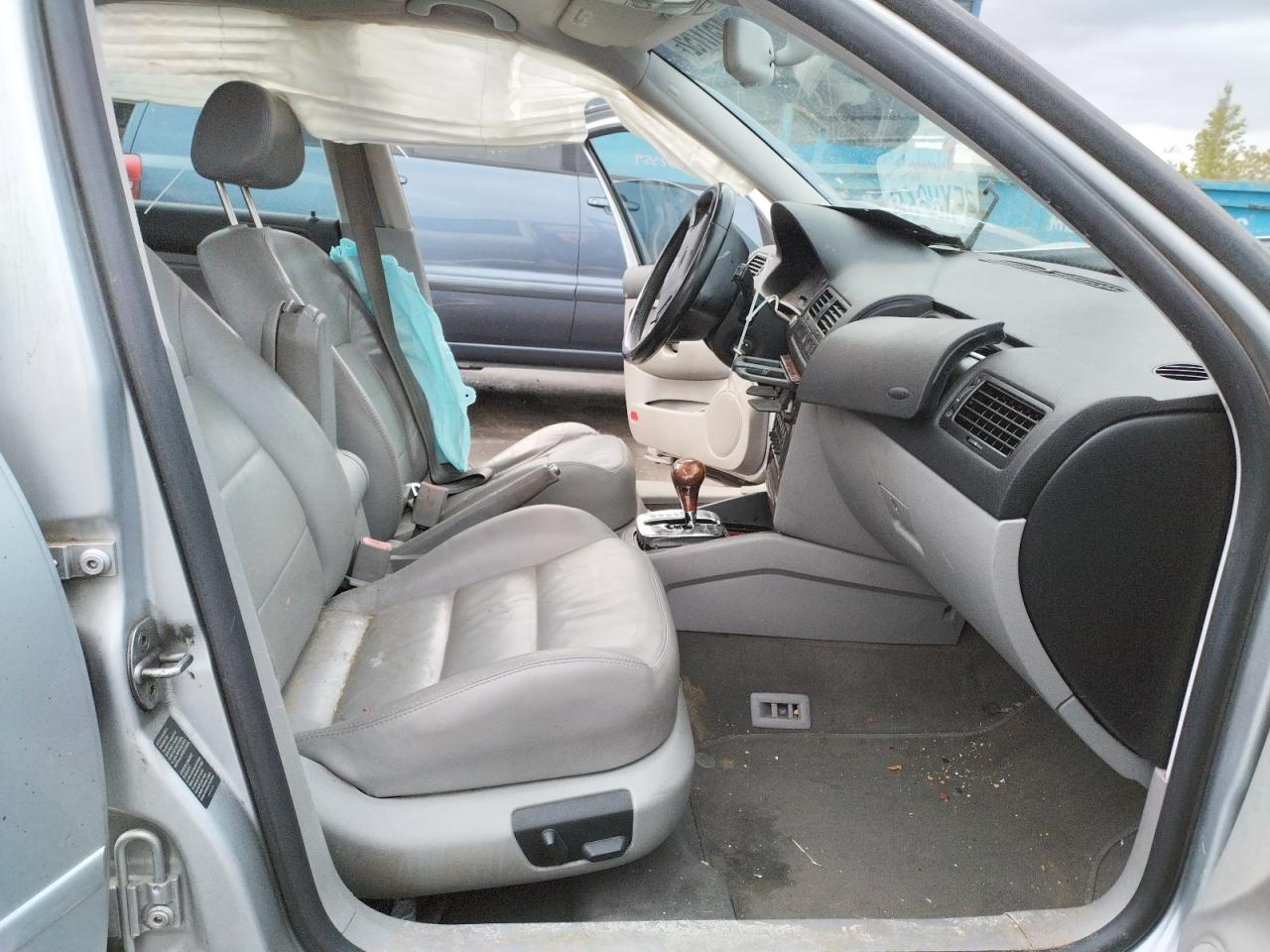 Photo 17 from auction – 2003 VOLKSWAGEN JETTA GLX with VIN 3VWTH69M13M038642