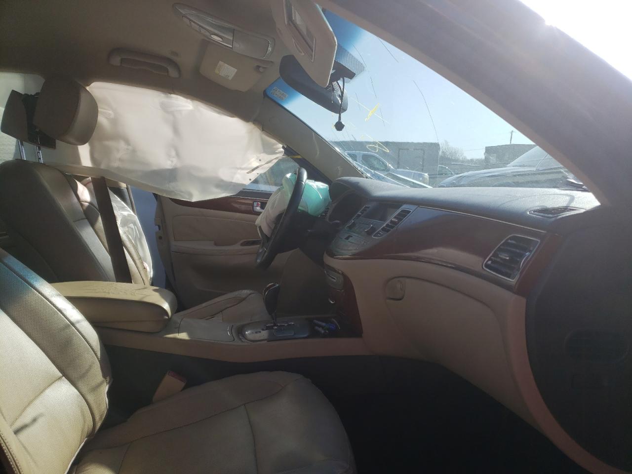 Photo 5 from auction – 2013 HYUNDAI GENESIS 3. with VIN KMHGC4DD1DU226519