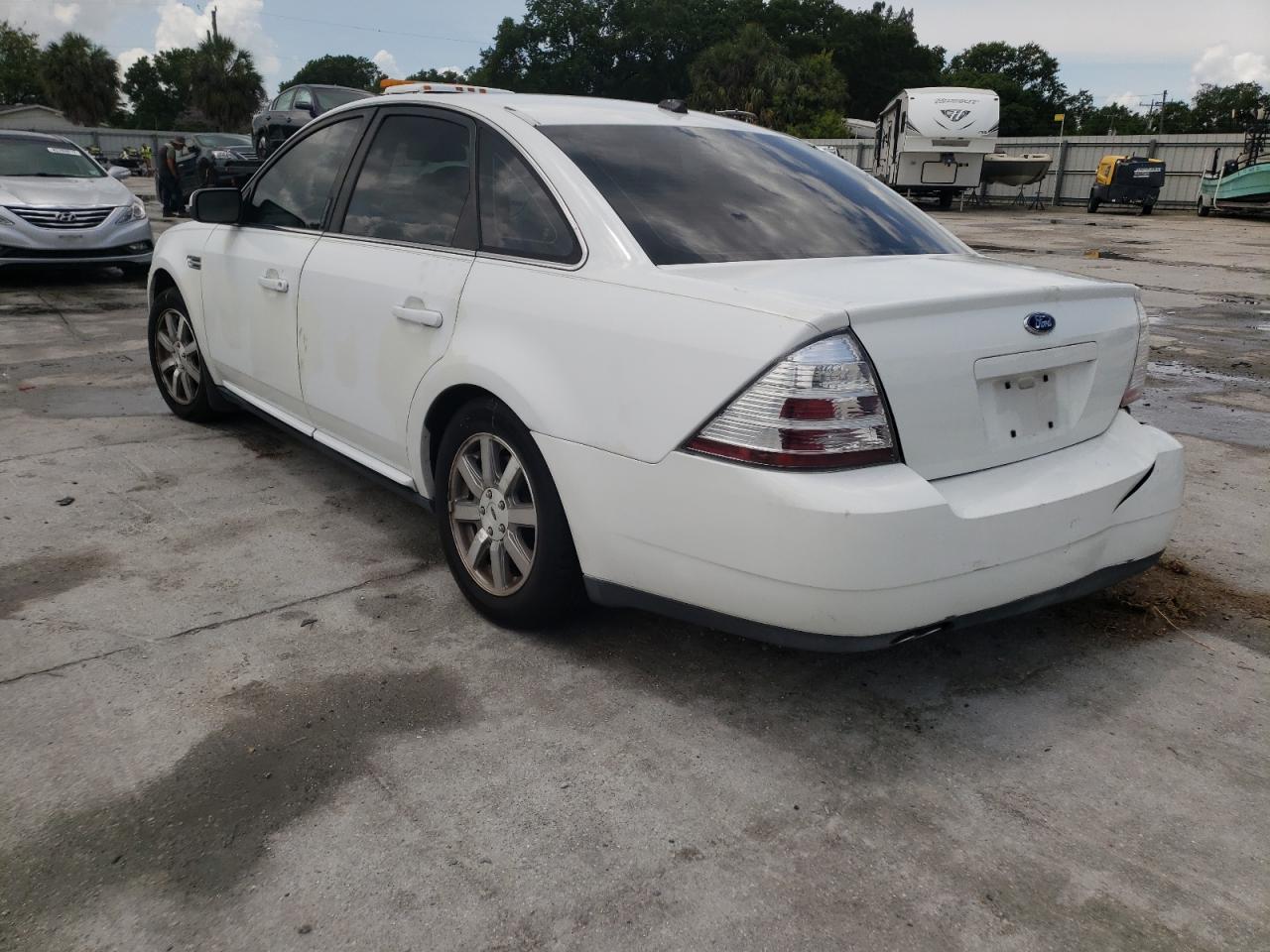 Photo 3 from auction – 2008 FORD TAURUS SEL with VIN 1FAHP24W08G104893