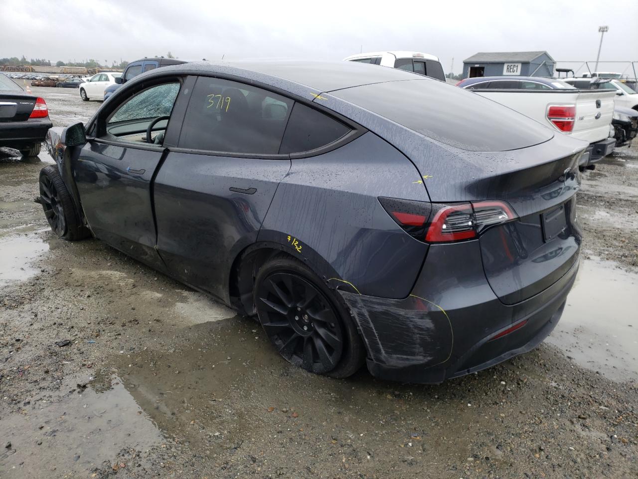 Photo 3 from auction – 2021 TESLA MODEL Y with VIN 5YJYGDEE3MF241522