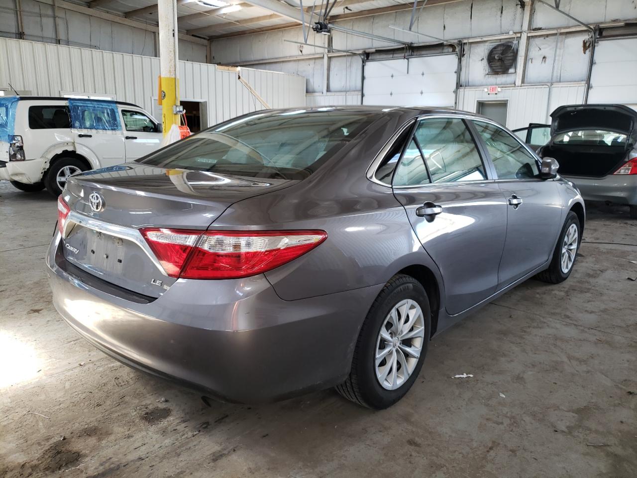 Photo 4 from auction – 2016 TOYOTA CAMRY LE with VIN 4T4BF1FKXGR578262