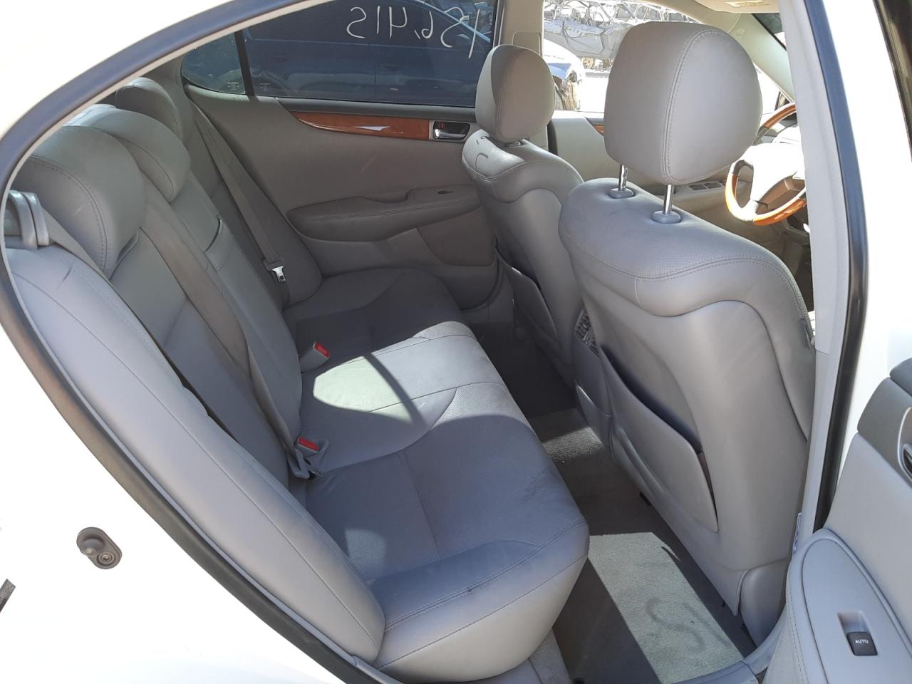 Photo 6 from auction – 2005 LEXUS ES 330 with VIN JTHBA30GX55111510