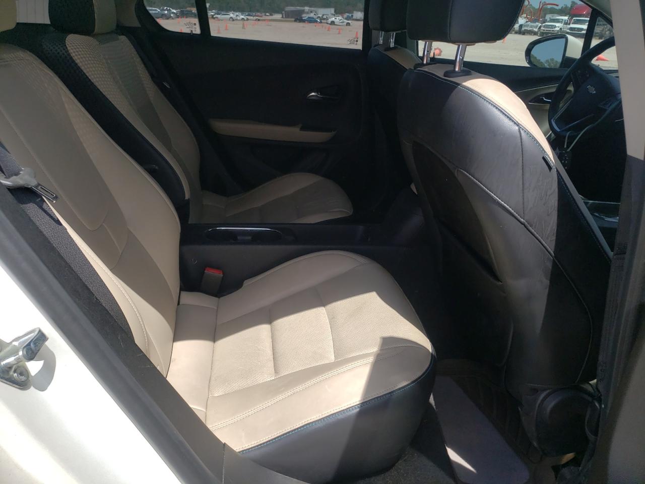 Photo 6 from auction – 2012 CHEVROLET VOLT with VIN 1G1RB6E44CU106621