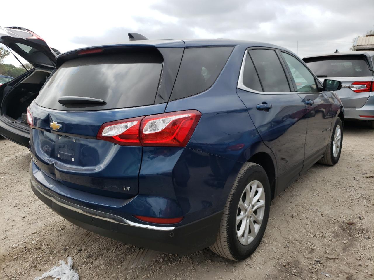 Photo 4 from auction – 2019 CHEVROLET EQUINOX LT with VIN 2GNAXJEV4K6253768