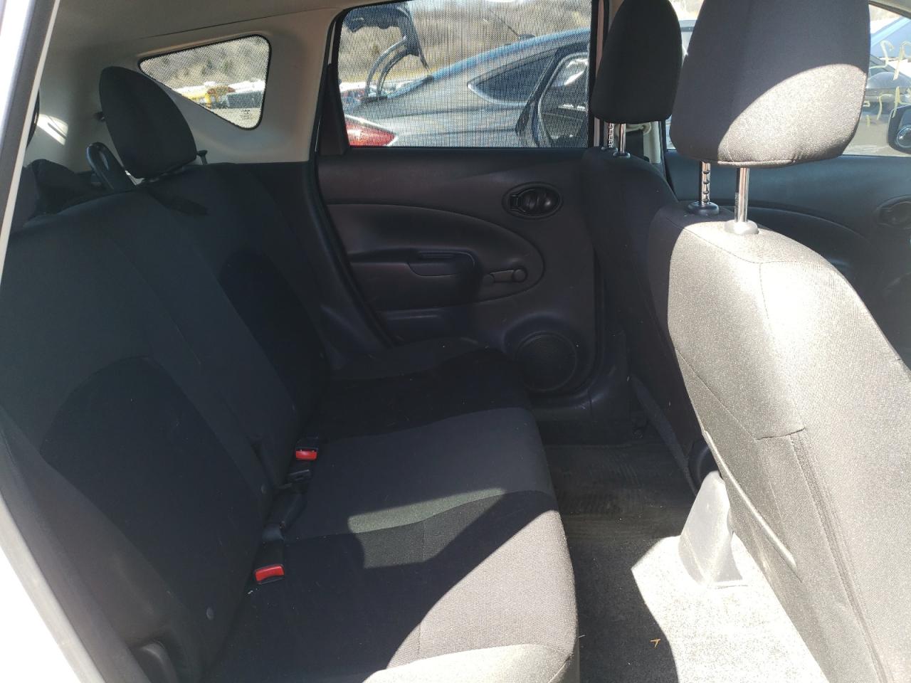 Photo 6 from auction – 2015 NISSAN VERSA NOTE with VIN 3N1CE2CP1FL441928
