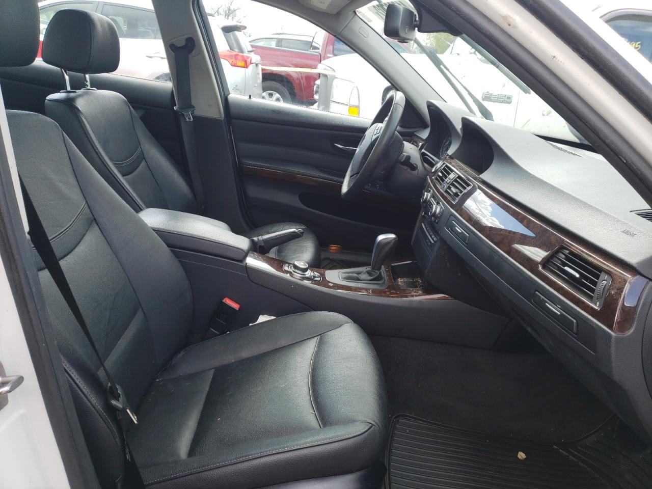 Photo 5 from auction – 2011 BMW 328 I SULE with VIN WBAPH5C5XBA448560