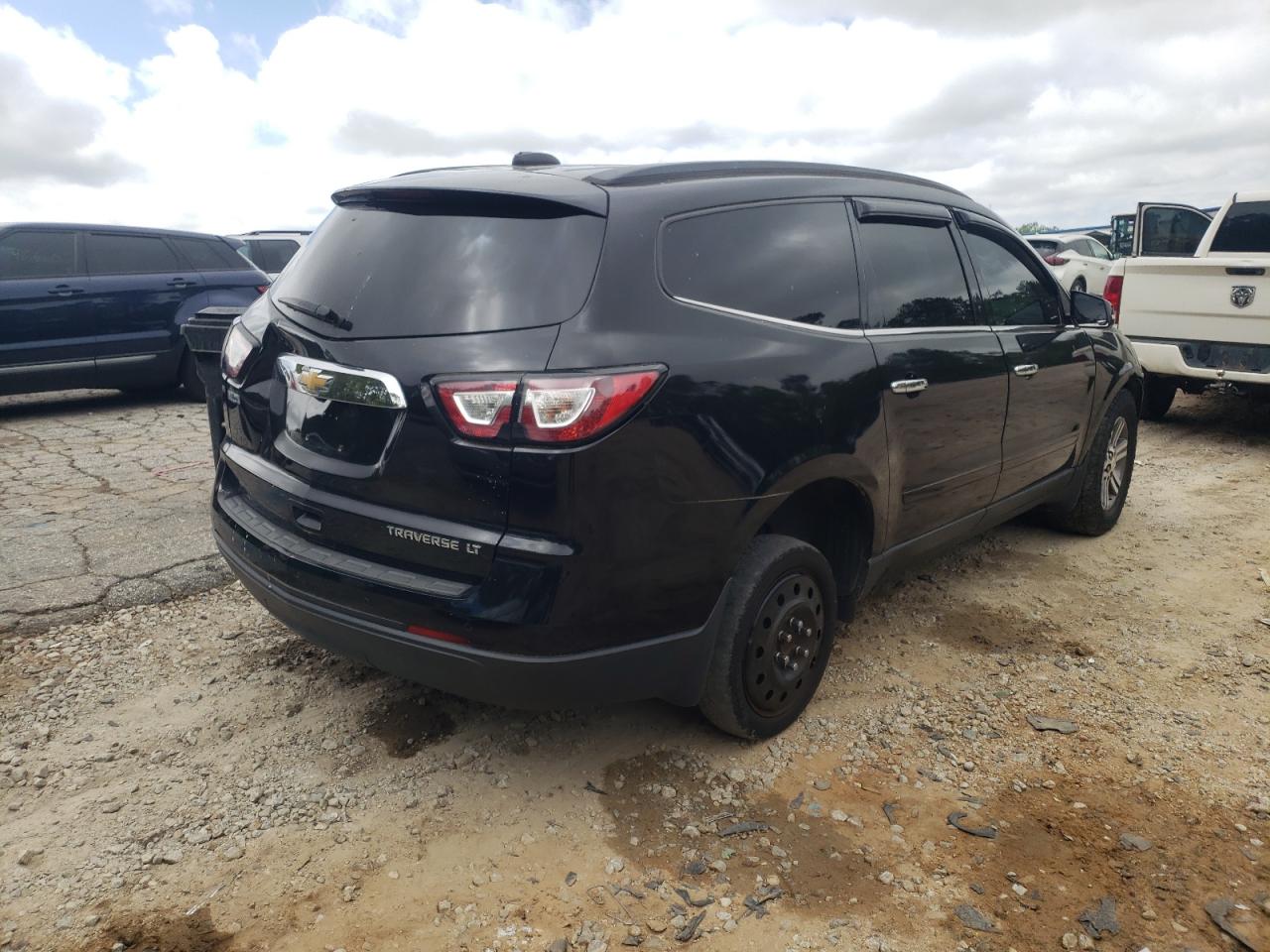 Photo 4 from auction – 2016 CHEVROLET TRAVERSE L with VIN 1GNKRGKD3GJ277857
