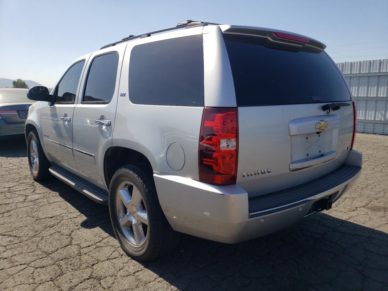 Photo 3 from auction – 2011 CHEVROLET TAHOE C150 with VIN 1GNSCCE05BR306191