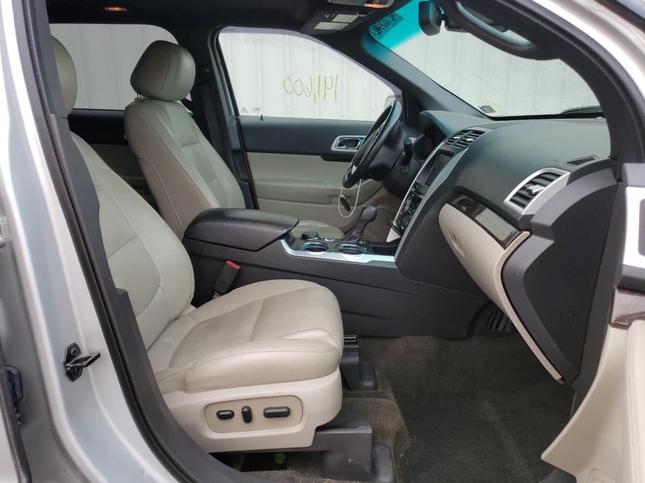 Photo 5 from auction – 2013 FORD EXPLORER L with VIN 1FM5K8F87DGC58360