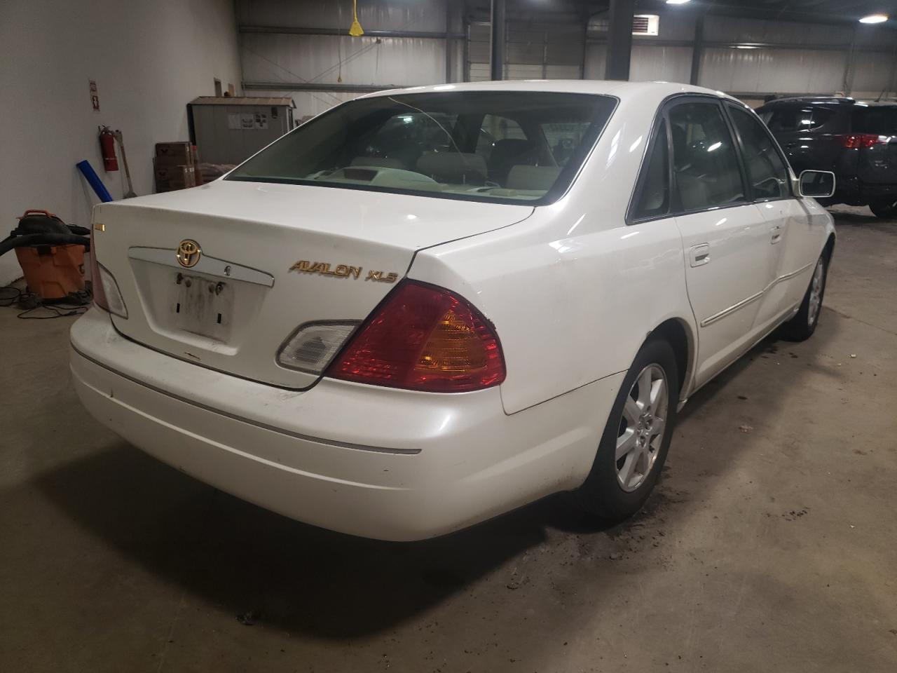 Photo 4 from auction – 2002 TOYOTA AVALON XL with VIN 4T1BF28B72U267104