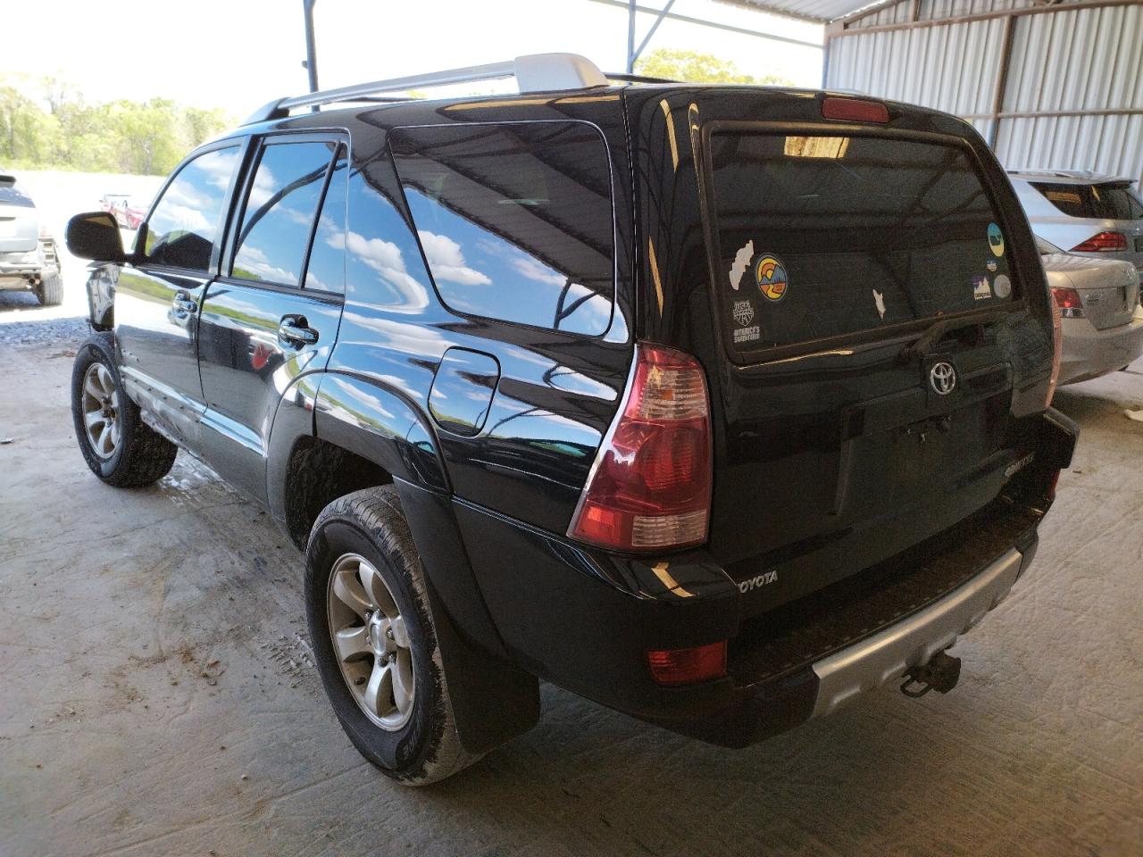 Photo 3 from auction – 2005 TOYOTA 4RUNNER SR with VIN JTEZU14R650055808