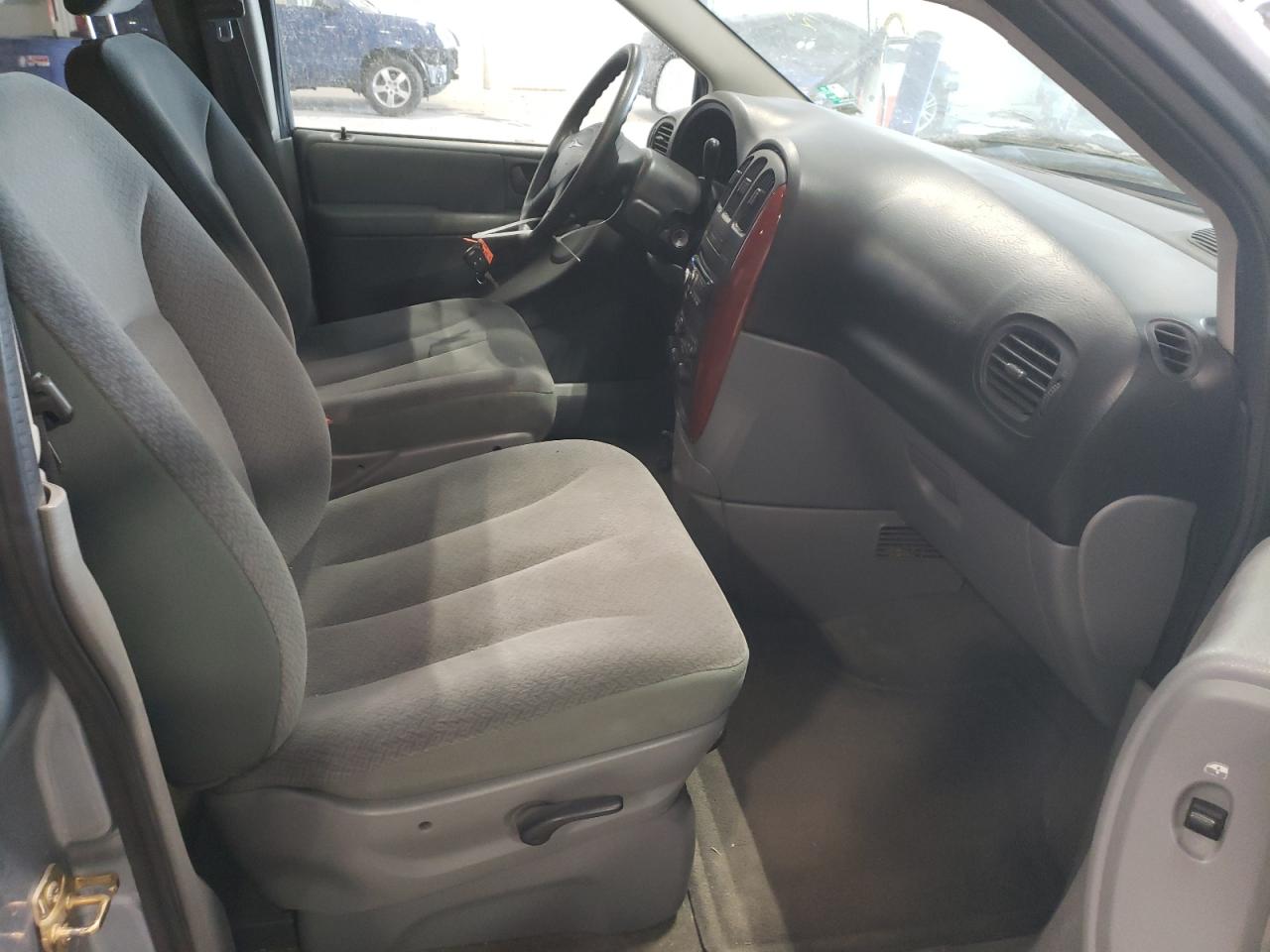 Photo 5 from auction – 2005 CHRYSLER TOWN & COU with VIN 2C4GP44R85R552952