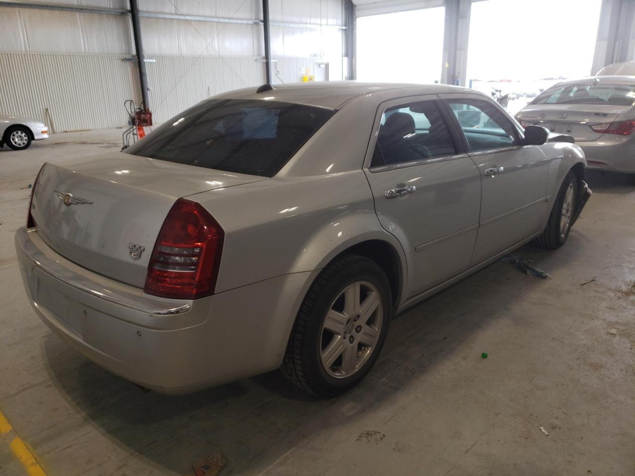 Photo 4 from auction – 2005 CHRYSLER 300C with VIN 2C3AK63H95H622848