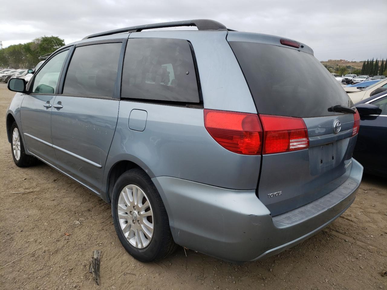 Photo 3 from auction – 2004 TOYOTA SIENNA CE with VIN 5TDZA23C14S018757