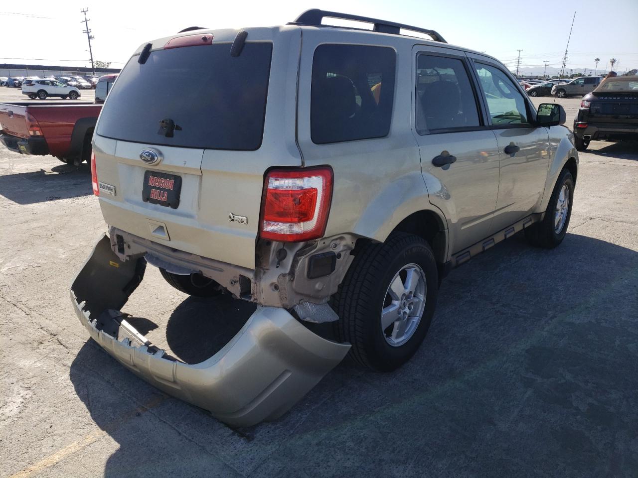 Photo 4 from auction – 2010 FORD ESCAPE XLT with VIN 1FMCU0DG5AKA86528