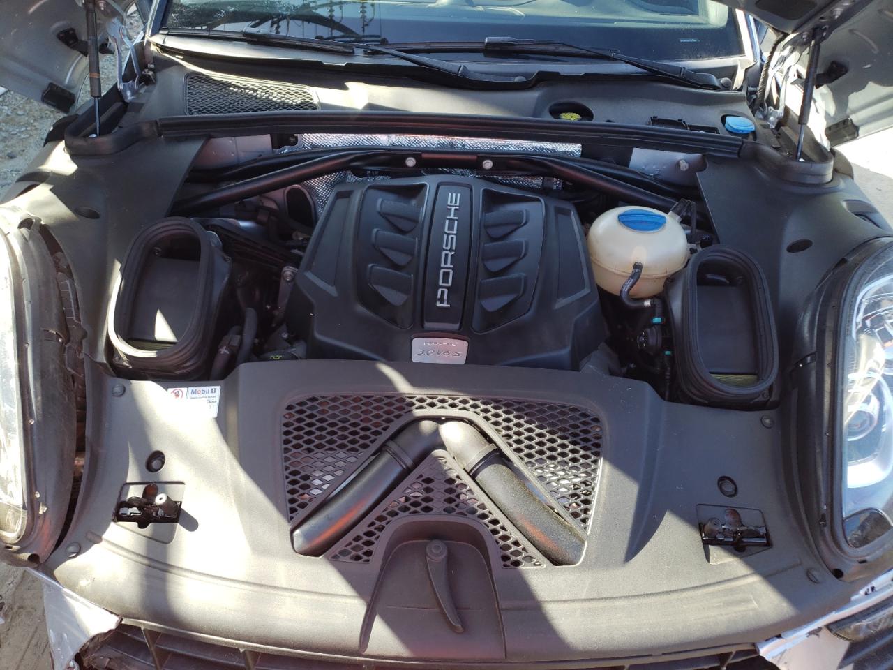 Photo 7 from auction – 2016 PORSCHE MACAN S with VIN WP1AB2A58GLB53480