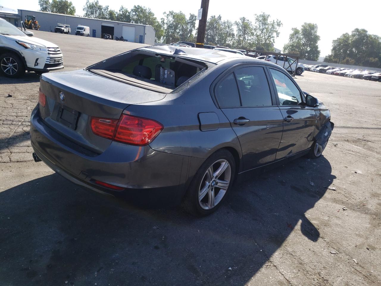 Photo 4 from auction – 2014 BMW 328 I SULE with VIN WBA3C1C50EK113182