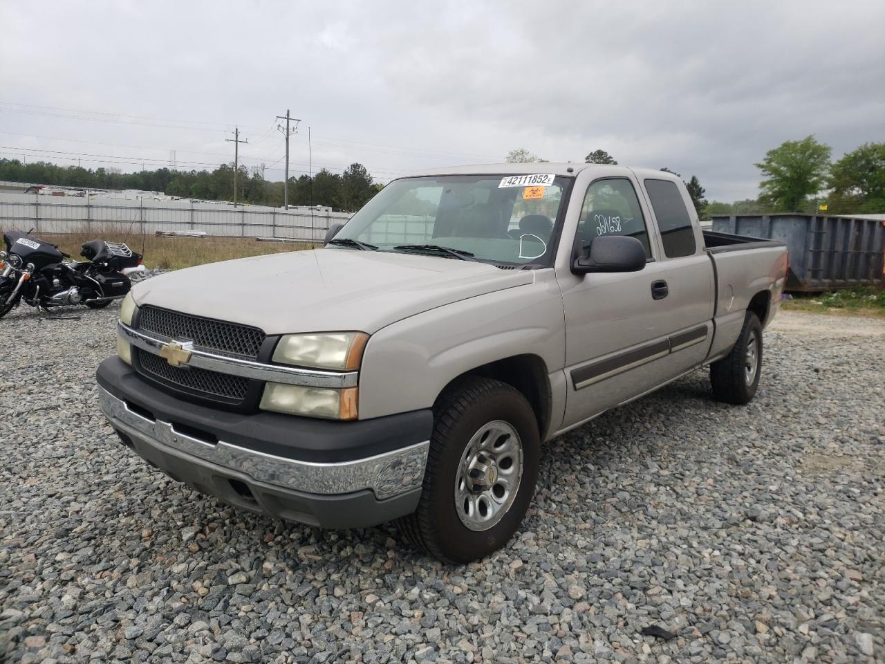 Photo 2 from auction – 2005 CHEVROLET SILVERADO with VIN 1GCEK19V95Z239652