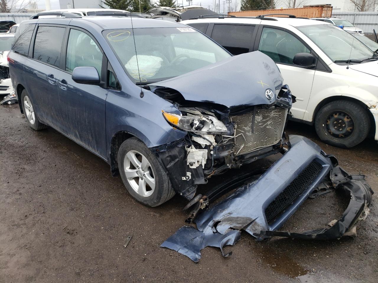 TOYOTA SIENNA LE 2013 with VIN 5TDKK3DC9DS350061 - Photo from auction