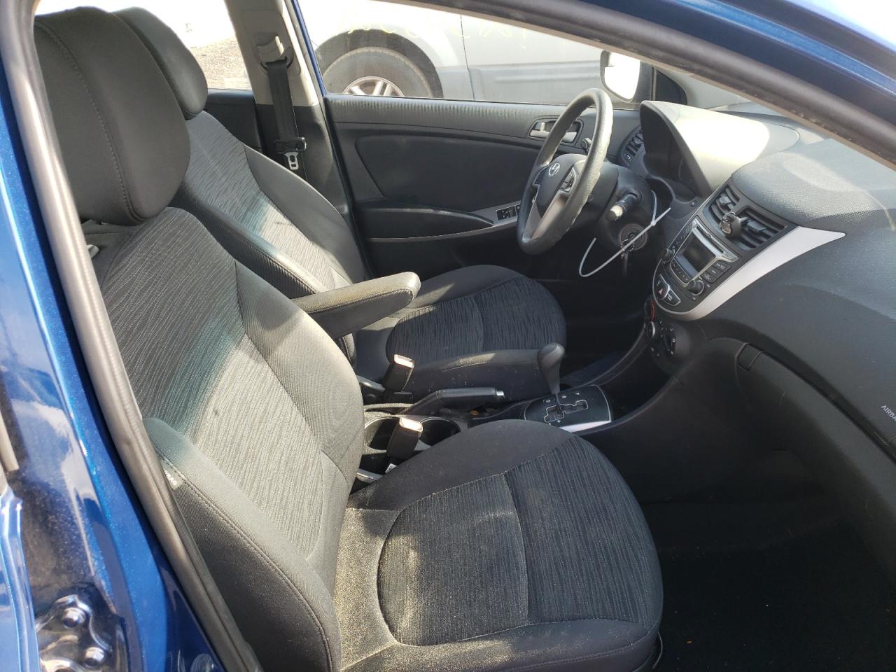 Photo 5 from auction – 2015 HYUNDAI ACCENT GS with VIN KMHCT5AEXFU222389