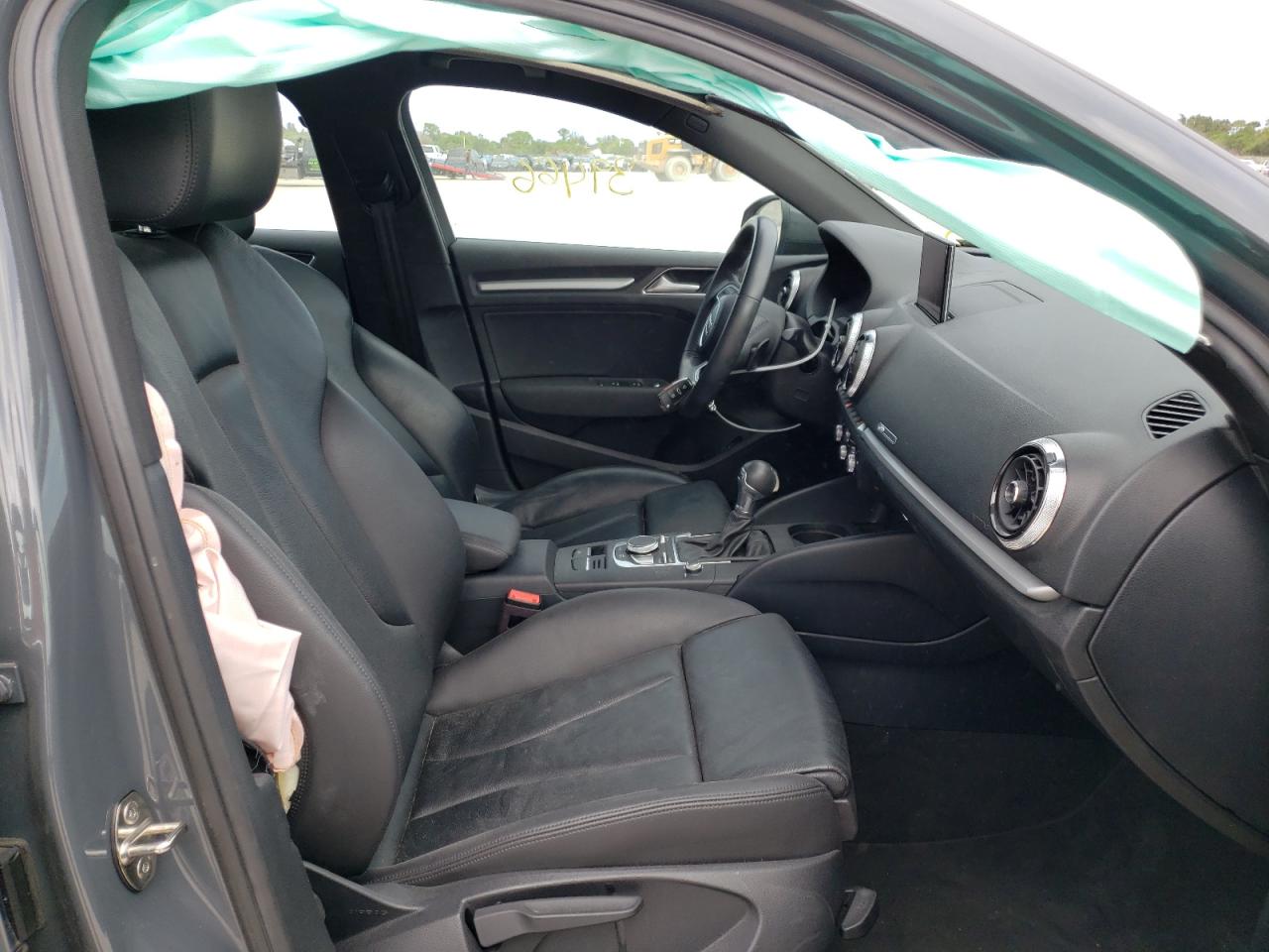 Photo 5 from auction – 2018 AUDI A3 PREMIUM with VIN WAUAUGFF1J1043509