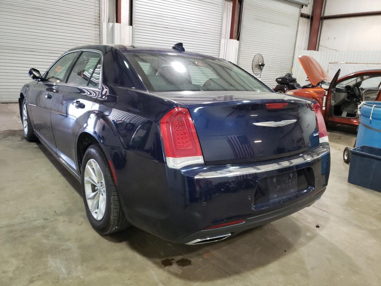 Photo 3 from auction – 2016 CHRYSLER 300 LIMITE with VIN 2C3CCAAG1GH164261