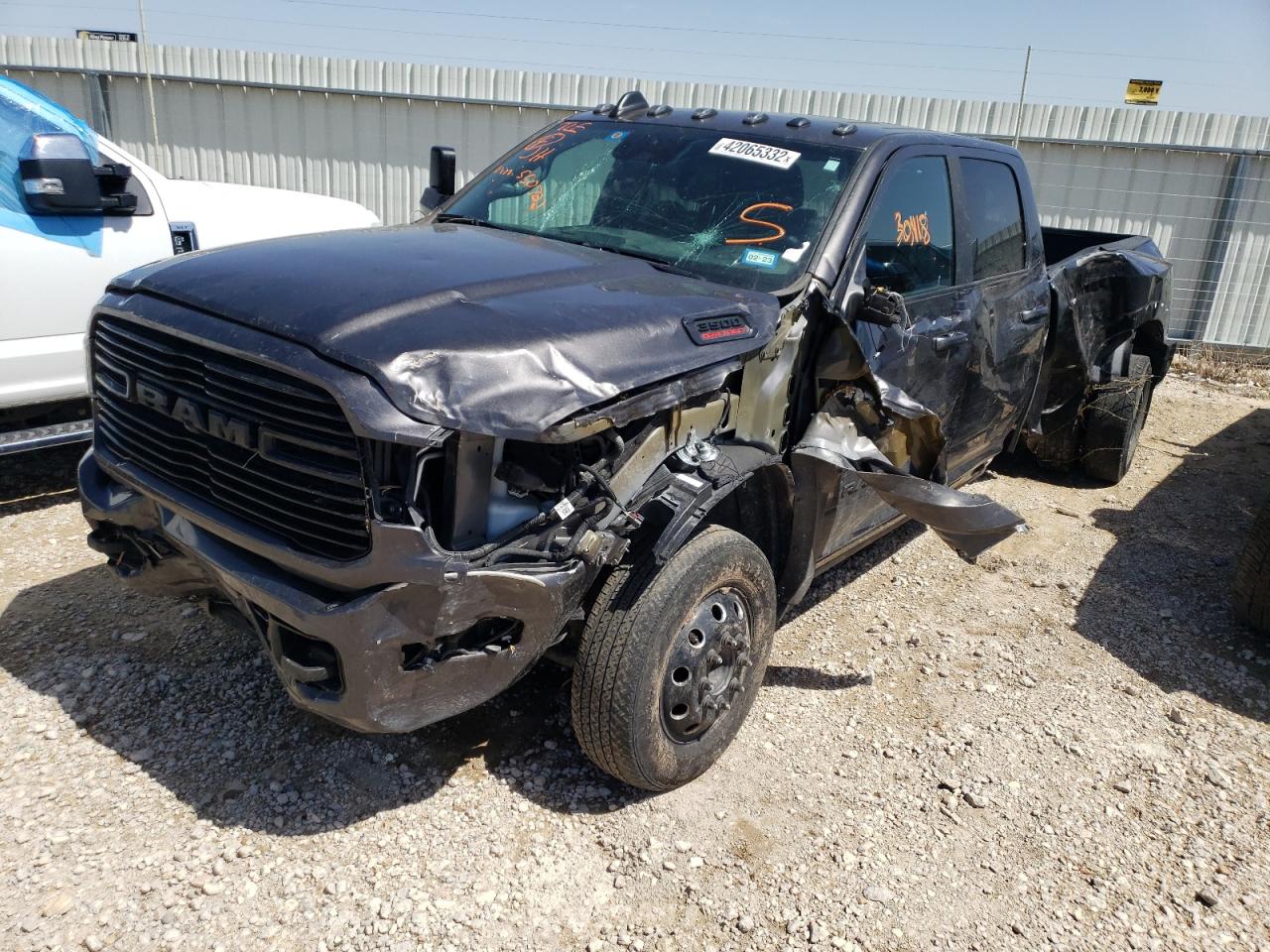 Photo 2 from auction – 2021 RAM 3500 LARAM with VIN 3C63RRJL1MG550722