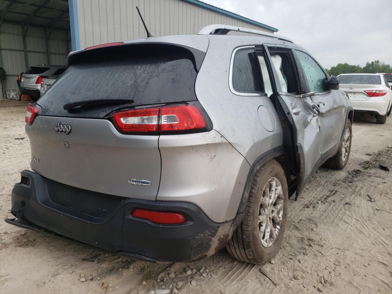 Photo 4 from auction – 2017 JEEP CHEROKEE L with VIN 1C4PJMCB4HW665590