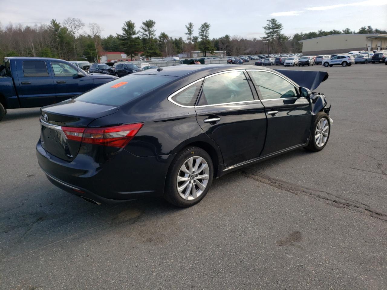 Photo 4 from auction – 2016 TOYOTA AVALON XLE with VIN 4T1BK1EB1GU213640