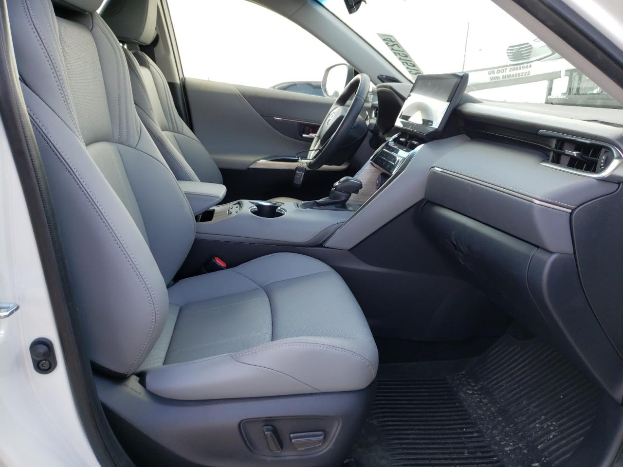 Photo 5 from auction – 2021 TOYOTA VENZA LE with VIN JTEAAAAH7MJ018146