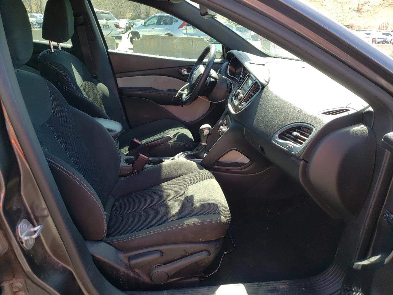 Photo 5 from auction – 2016 DODGE DART SXT with VIN 1C3CDFBB1GD544243