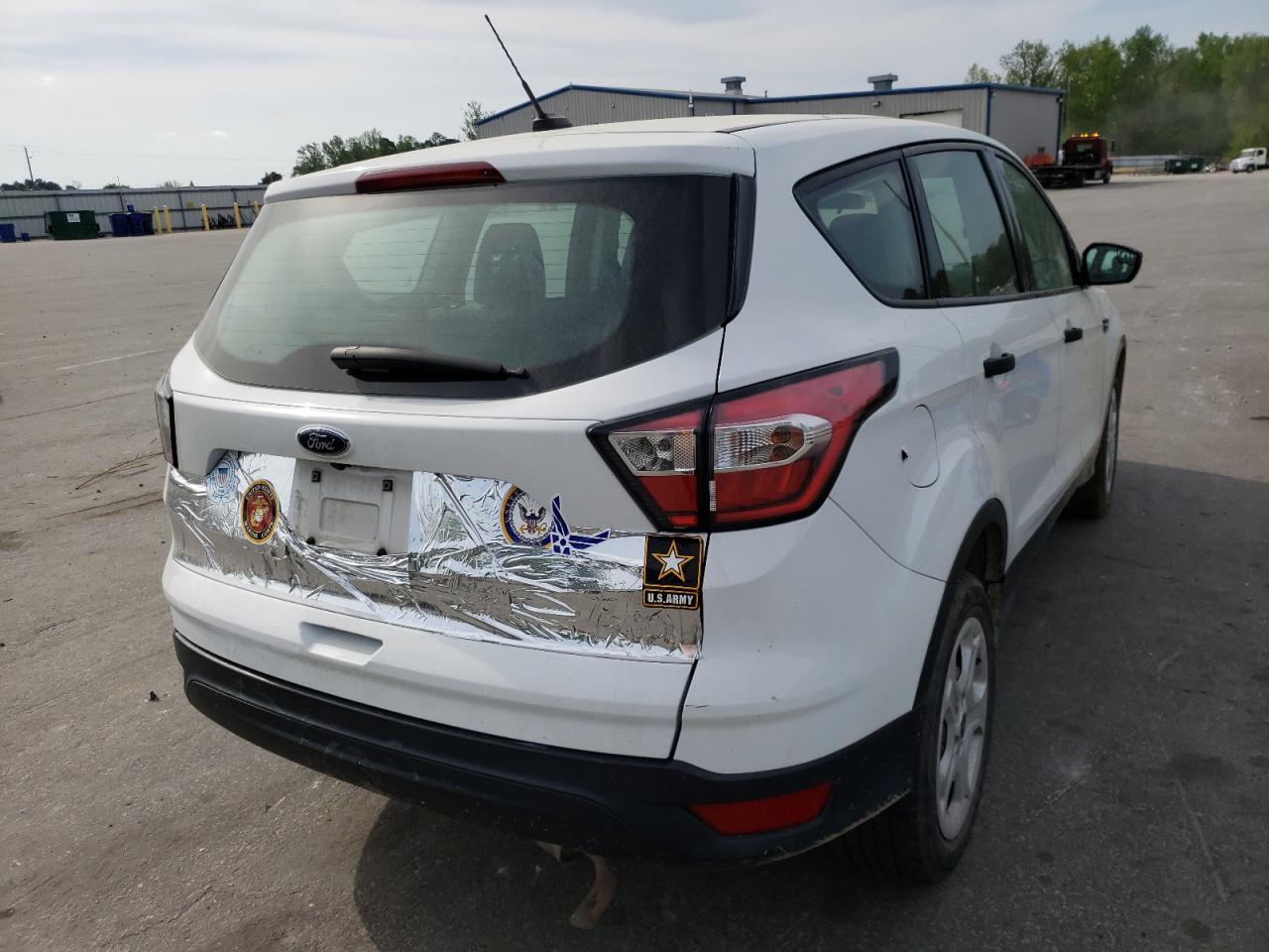 صورة رقم 4 من المزاد - 2018 FORD ESCAPE S مع VIN 1FMCU0F72JUB97801