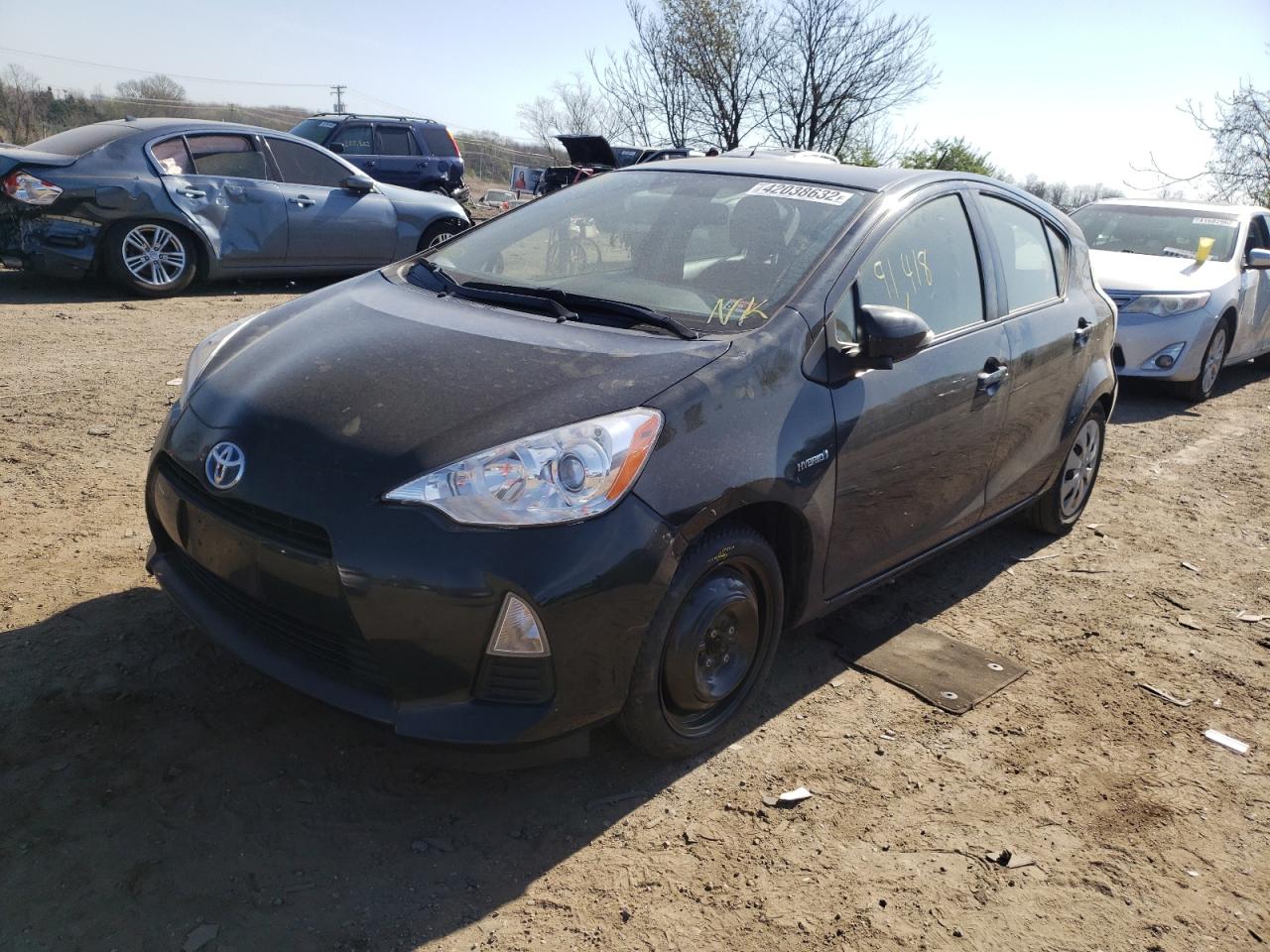 Photo 2 from auction – 2012 TOYOTA PRIUS C with VIN JTDKDTB33C1511285