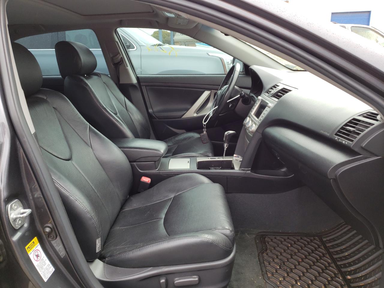 Photo 5 from auction – 2011 TOYOTA CAMRY SE with VIN 4T1BK3EK3BU612781