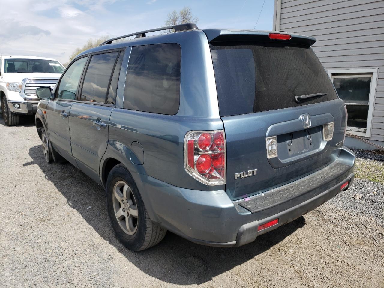 Photo 3 from auction – 2006 HONDA PILOT EX with VIN 5FNYF185X6B002842